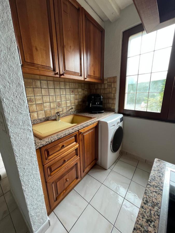 Tiny Apartment With Amazing View, Garden & Terras Schattdorf Esterno foto